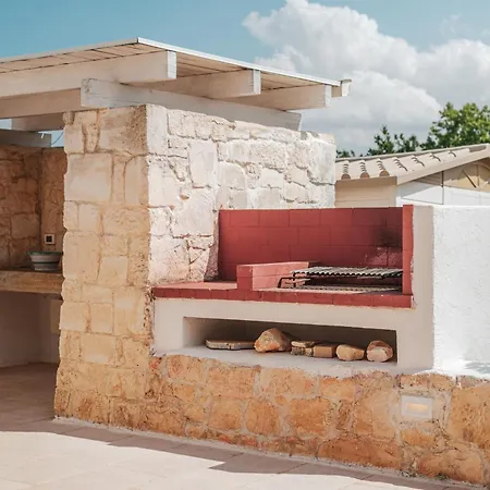 White Stone House 6&1, Emma Villa *