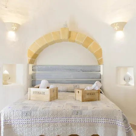 White Stone House 6&1, Emma Villa *