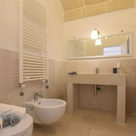 Villa White Stone House 6&1, Emma Ostuni